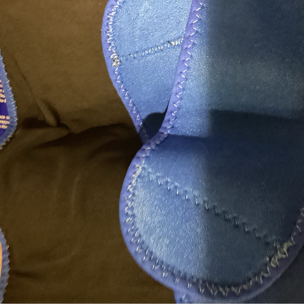 Blue Neoprene Shoulder Wrap with reusable gel pack like new - Picture 6 of 9